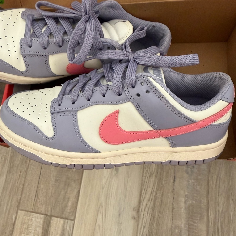 Nike Womens Sneakers Lavender Pink White - Picture 2 of 8